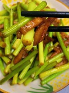 蒜菜炒肉丝的家常做法大全 土豆丝炒肉丝家常做法