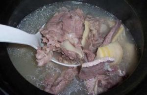 牛肉汤怎么做才正宗 正宗牛肉汤图片