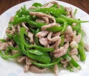 家常小炒500款荤菜精选，美味诱人，让你在家也能轻松做出餐厅级别的佳肴！