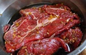 腌制牛肉的小技巧：如何让牛肉更加嫩滑美味